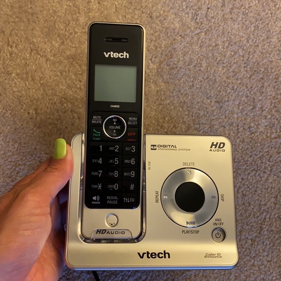 3 handset cordless digital phone set - Picture 8 of 9